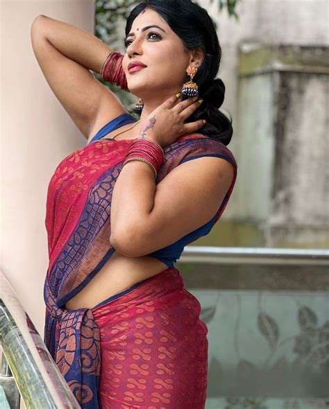 Beautiful Indian Queen Model Reshma Pasupuleti Stills In Traditional Red Saree Tollywood Stars