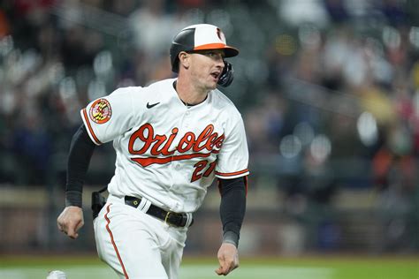 Orioles Rally To Top Red Sox For Th Straight Win Ap News