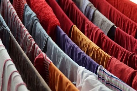 Not knowing how to wash different colored clothes can end up damaging your favorite items. 10 Basic methods to CLEAN & WASH Clothes - Sew Guide