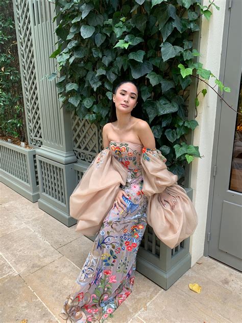 Metrostylewatch All The Sensationnel Looks Heart Evangelista Wore To Paris Fashion Week Spring