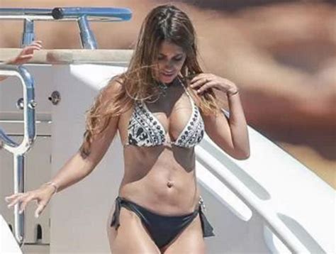La esposa de Messi presumió de su figura en bikini a días de su