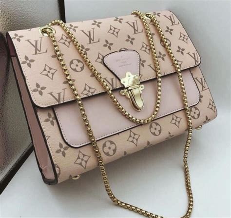 Aesthetic, audi, and marc jacobs image . A pic of an adorable Louis Vuitton flap bag with a gold ...
