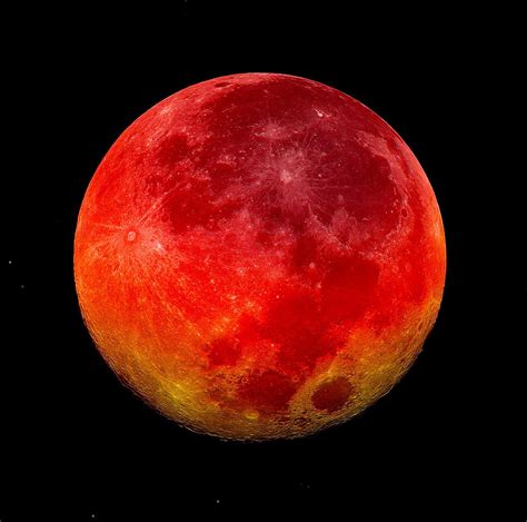 Red Moon Wallpapers Top Free Red Moon Backgrounds Wallpaperaccess