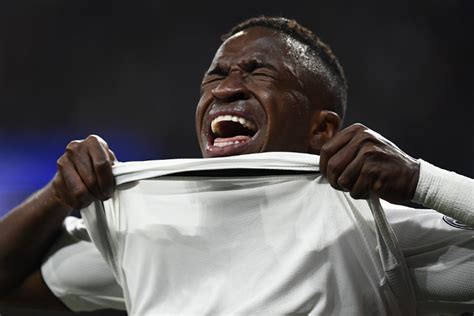 Aus der eigenen hälfte bereitete toni kroos den führungstreffer reals gegen den fc liverpool vor. Sale of Vinicius Júnior begins to be speculated in Madrid ...