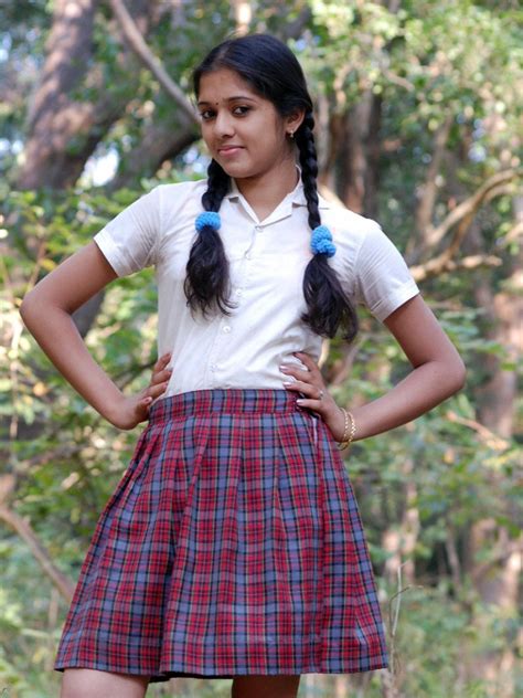 Real Life Girls Mallu Girl Uthiram Actress In School Girl Uniform With