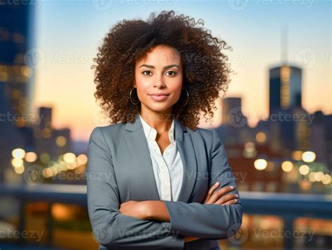 Ai Generado Un Listo Africano Americano Mujer De Negocios Con Brazos