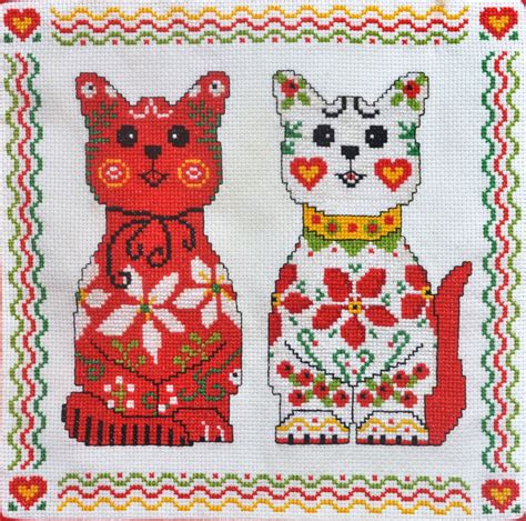 The free original cross stitch patterns listed here are small simple patterns, that can be completed with leftover floss. Cross Stitch : Cat Patterns - Free Graphs
