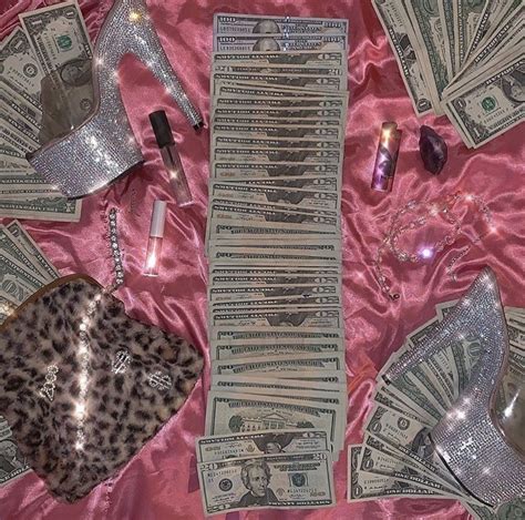 Aesthetic money wallpapers top free aesthetic money. 🖤 Pink Money Aesthetic Wallpaper - 2021