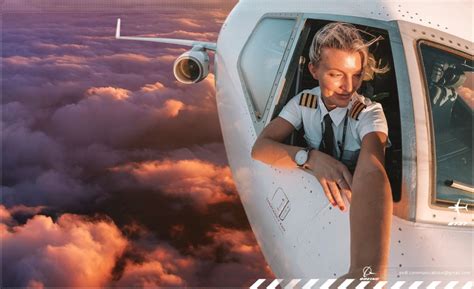 Flight Level Selfie Mid Air Selfie Boeing 737 Pilot Maria Ssdl