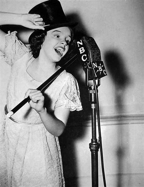 Judy Garland Radio Show Vintage Hollywood Hollywood Glamour Classic Hollywood Judy Garland