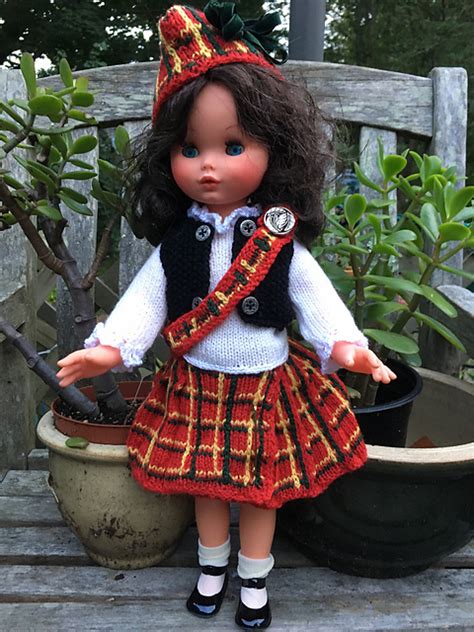 Ravelry Scottish Dolls Clothes Pattern By Patons Uk