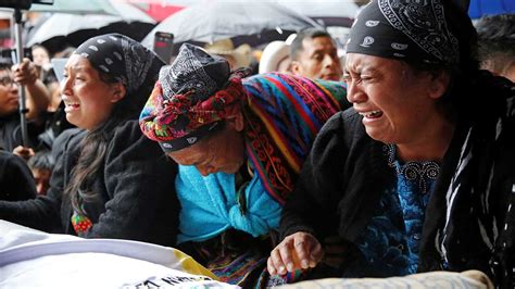 Get inspired by our community of talented artists. Entre llantos y lluvia: Dan el último adiós a la ...