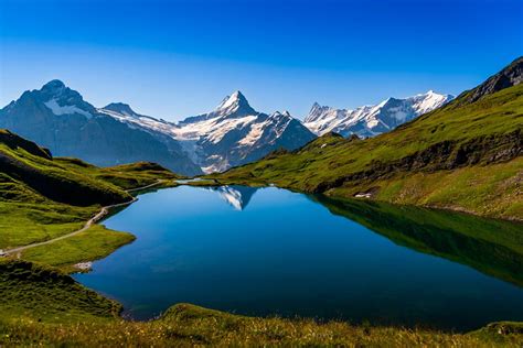 Neuer Tourenführer Alp And Bergseen Schweiz