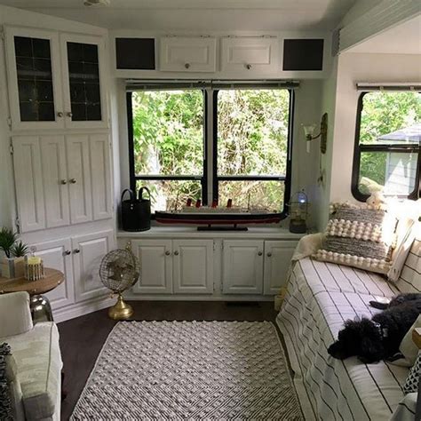 43 Fabulous Rv Makeovers Ideas With Farmhouse Style