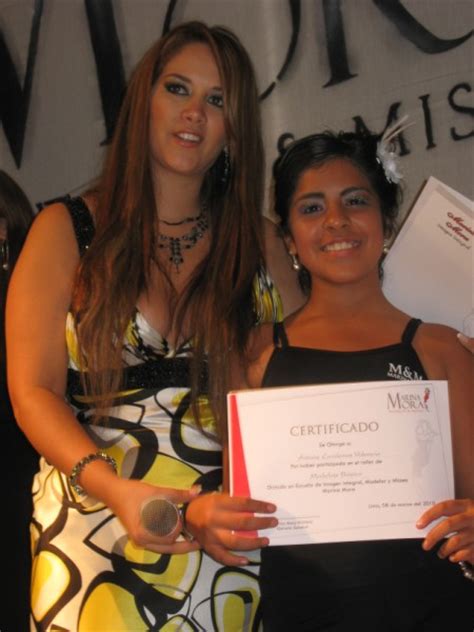 Graduación En Escuela De Modelos Y Mises Marina Mora