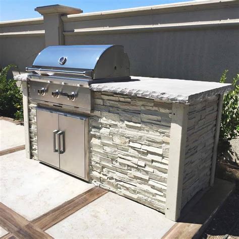Coyote Outdoor 6 Premium Grill Island In Stacked Stone And Stone Gray