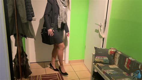 Woman In Business Look Has Quick Fuck Before XHamster