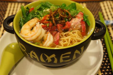See 2 unbiased reviews of bareu mi shabu shabu n noodles soup, rated 5 of 5 on service, value or atmosphere ratings for bareu mi shabu shabu n noodles soup, south korea. Gourmet by Kat: Shrimp and Char siu egg noodle soup (Mi ...