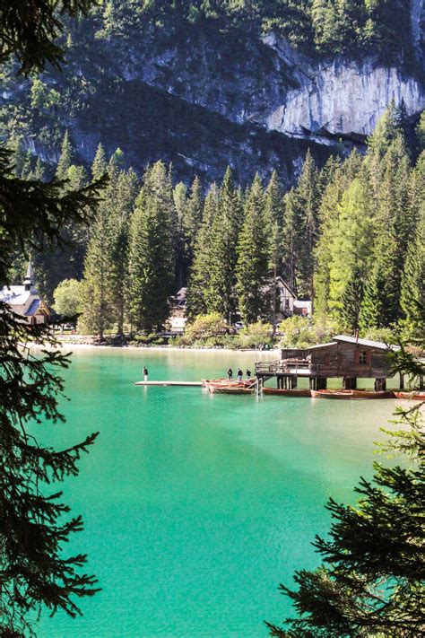 Lac De Braies Italie Grands Lacs Destinations Moving To Italy