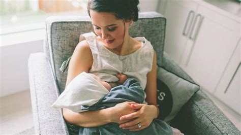 31 Best Breastfeeding Tips For New Moms Peanut