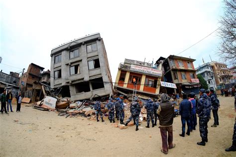 Последствия землетрясения в Катманду Непал