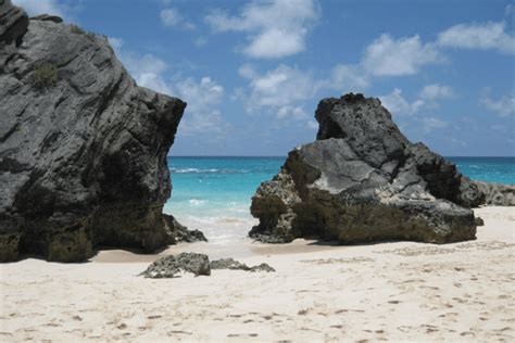 The Ultimate Guide To Horseshoe Bay Beach Bermuda For Cruisers Life