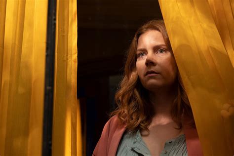 The Woman In The Window Review Amy Adams Is Trapped In Netflix Thriller