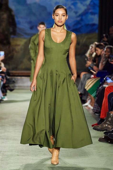 Tips Warna yang Harus Dihindari Pemilik Kulit Sawo Matang dan