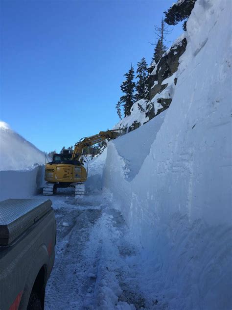 Before And After Photos Show The Insane Snow Dump In Californias