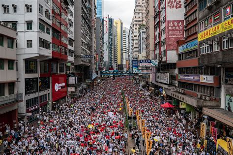 Hong Kong March Hundreds Of Thousands Protest Extradition Bill Vox