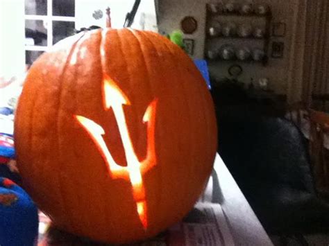 Pin By Hugh Waltermann On Holidays And Special Events Pumpkin Carving