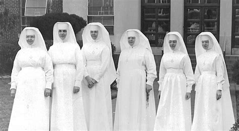 The Sisters Of The Holy Spirit Nuns Habits Catholic Faith Sisters