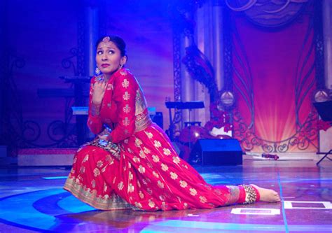 Mother And Daughter Duo Share Dance Of India The Daily Nexus