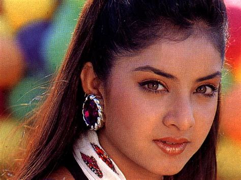 Bikini Model In The World Old Indian Great Actress Divya Bharti Dead Memorable Pictures And