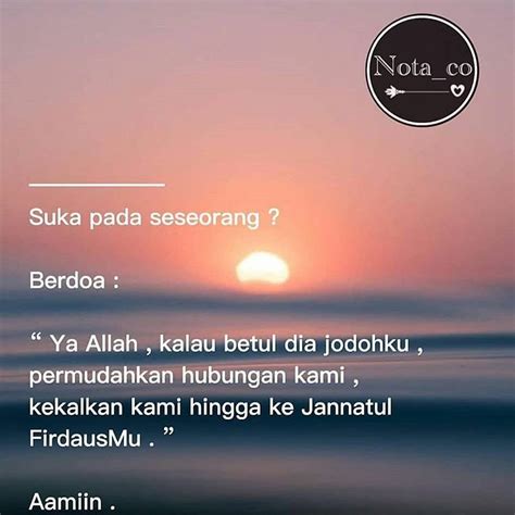 Teman biasa adalah seseorang yang hanya mengenalmu, namun sahabat adalah ia yang mengenal kebaikan dan keburukanmu, namun tetap menerima dengan apa adanya. Dakwah Itu Cinta di Instagram "Jangan lupa berdoa mblo ...