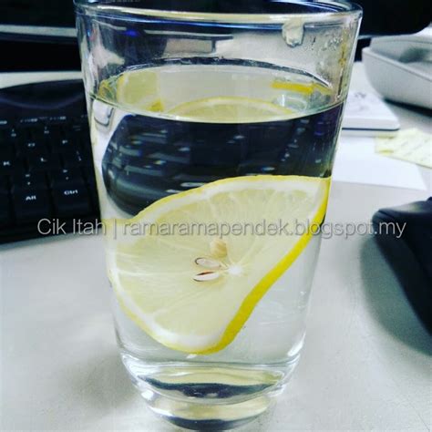 Mulakan hari dengan secawan air minum air lemon setiap hari. Selalu Demam atau Selesma? Kuatkan Antibody Dengan Air ...