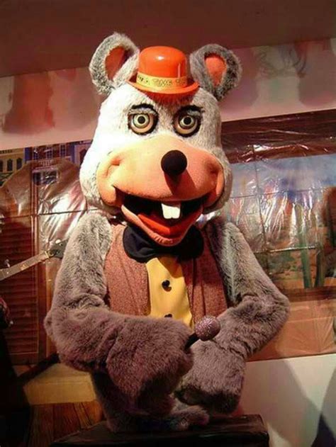 Chuck E Cheese Scary Photo Unnerving Images For Your All