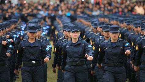 Perfil oficial de la policía nacional. Policía Nacional Civil confirma cambios en sus filas ...