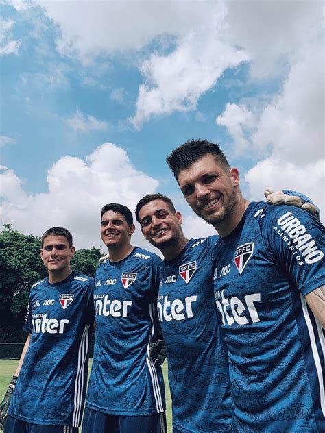 We're not responsible for any video content, please contact video file owners or hosters for any legal complaints. SPNet - São Paulo vai estrear nova camisa de goleiro no ...