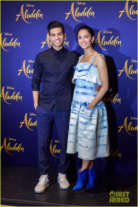 Photo Mena Massoud Naomi Scott Aladdin Mexico Events 02 Photo 4292627 Just Jared