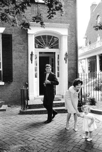 John Jacqueline And Caroline Kennedy Outside Their Georgetown House