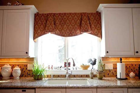 How To Choose Properly Kitchen Curtains?- 14 Helpful & Creative Ideas