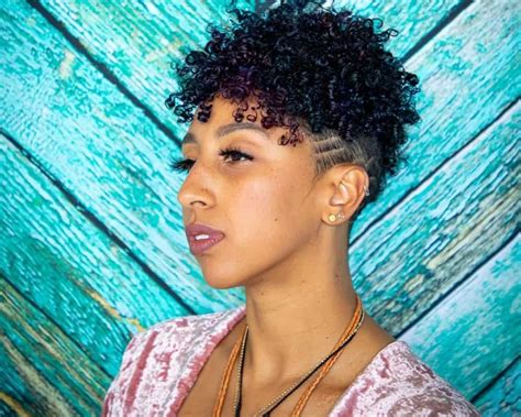 This cropped cut is timeless whether you have fine or textured hair. 17 Gorgeous Pixie Cuts for Black Women (2021 Trends)