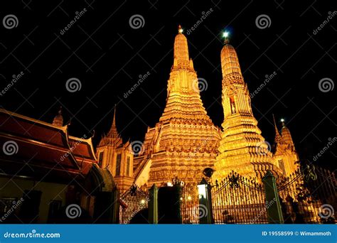 The Temple Of Dawn At Night Stock Image Image Of Beautiful Beauty