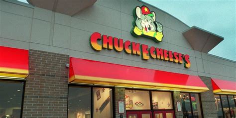 Chuck E Cheese Conspiracy Have I Seen That Pizza Before