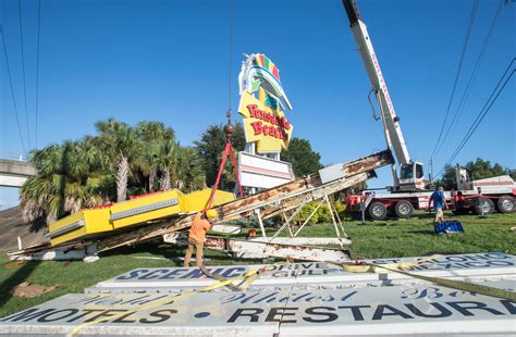 New Pensacola Beach sign being replaced again three years later