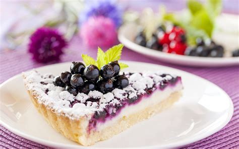 Download Wallpapers Pie With Berries Cheesecake Cake Currant