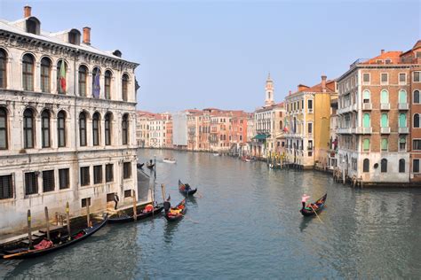 Venice Gondolas - and How to Take One | Italy Blog | Walks of Italy