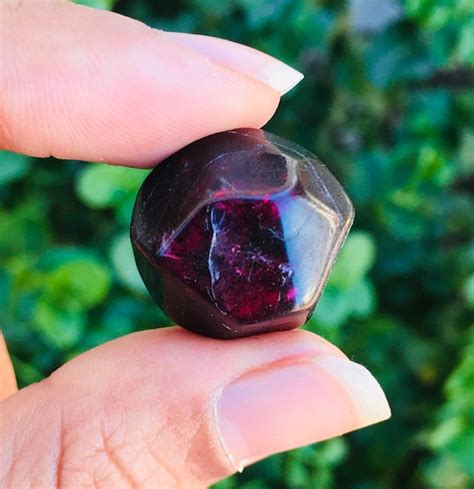 Red Garnet Crystal 1 Tumbled Red Garnet Stone Large Red Wine Etsy