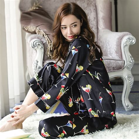 Fashion Brand Real Silk Pajamas Female Black Printing Sleepwear Women